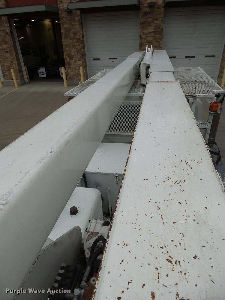 image for item DB7307 2008 International 7500 bucket truck