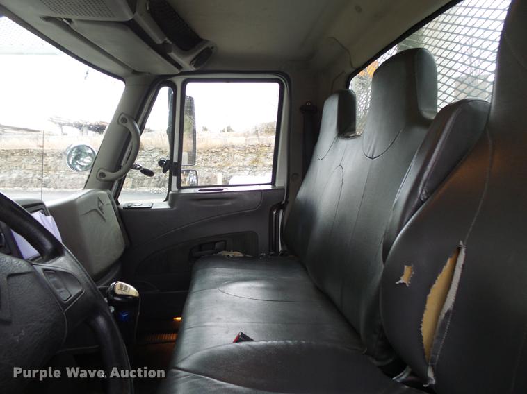 image for item DB7307 2008 International 7500 bucket truck