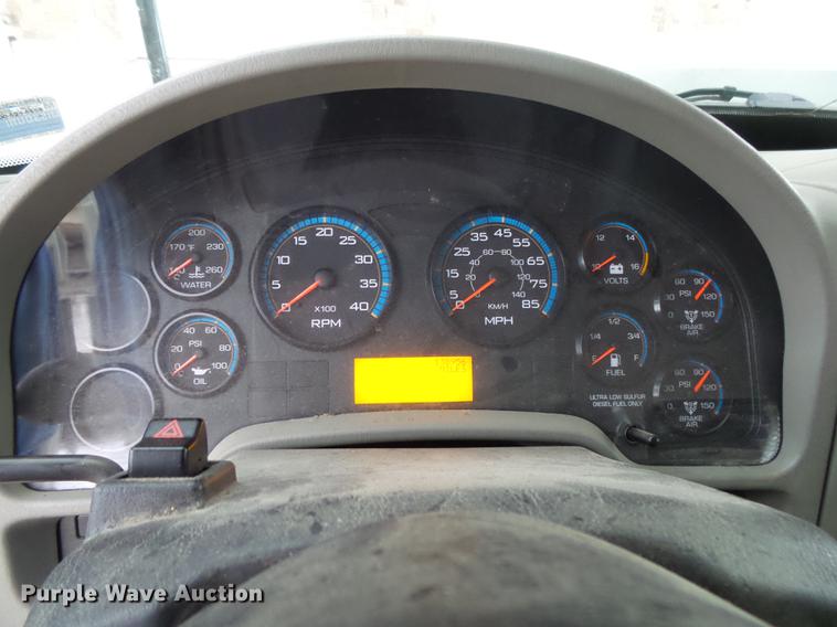 image for item DB7307 2008 International 7500 bucket truck