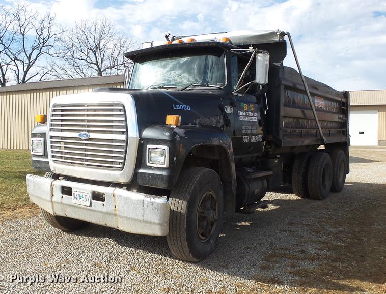 image for item DB7310 1996 Ford LT8000 dump truck