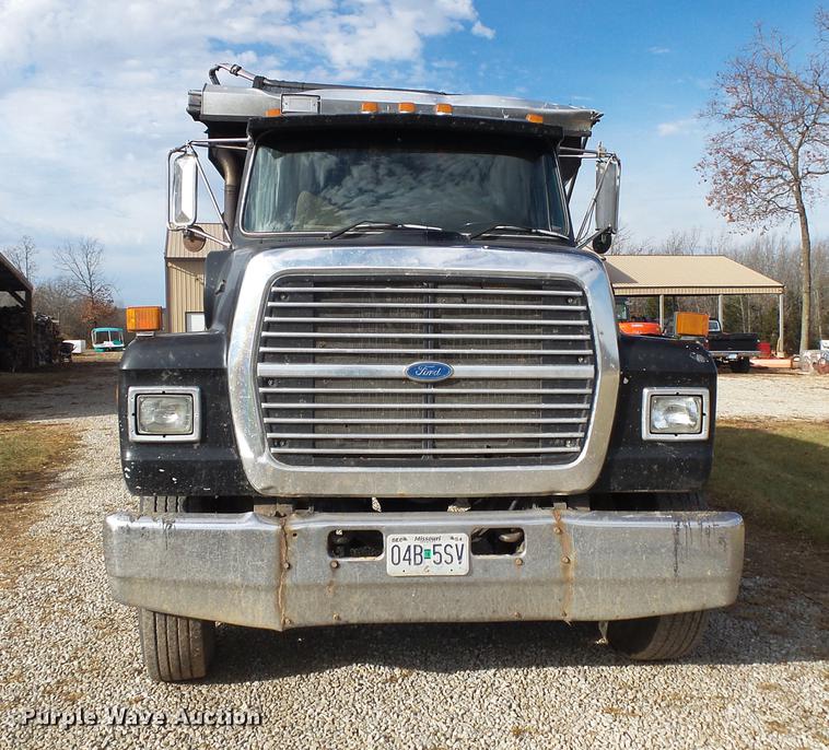 image for item DB7310 1996 Ford LT8000 dump truck
