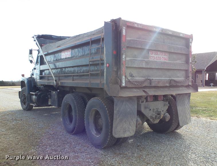 image for item DB7310 1996 Ford LT8000 dump truck