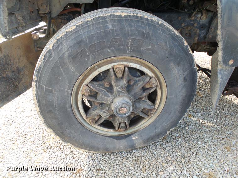 image for item DB7310 1996 Ford LT8000 dump truck