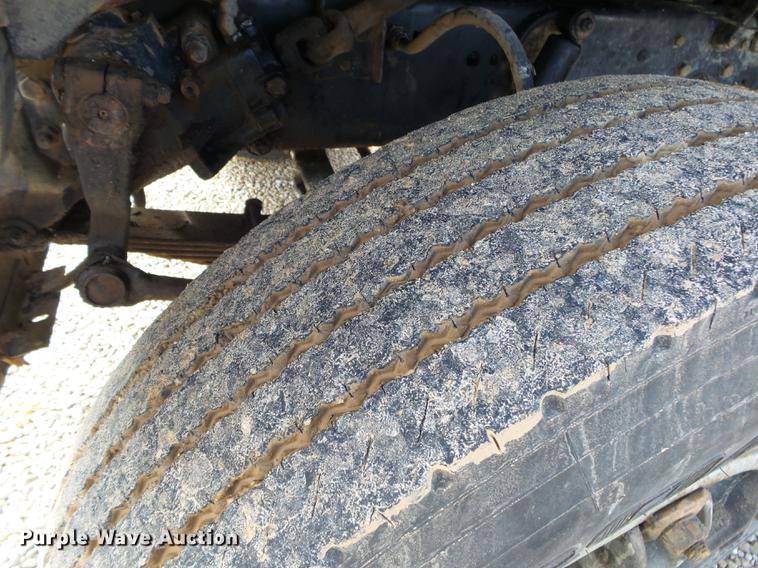 image for item DB7310 1996 Ford LT8000 dump truck