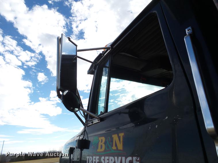 image for item DB7310 1996 Ford LT8000 dump truck