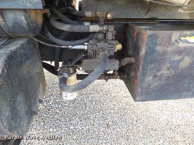 image for item DB7310 1996 Ford LT8000 dump truck
