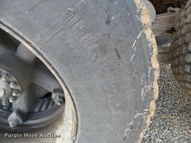 image for item DB7310 1996 Ford LT8000 dump truck