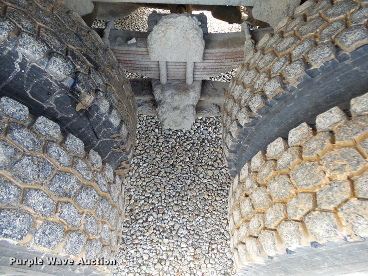 image for item DB7310 1996 Ford LT8000 dump truck