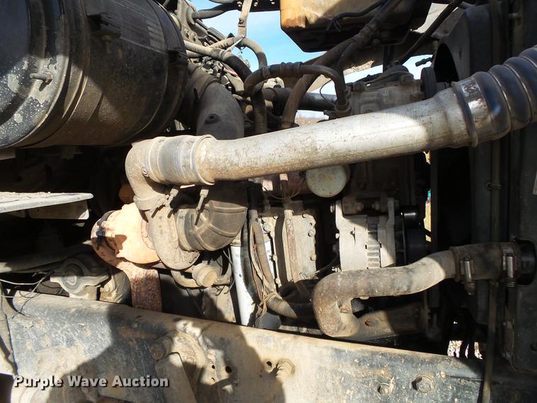 image for item DB7310 1996 Ford LT8000 dump truck