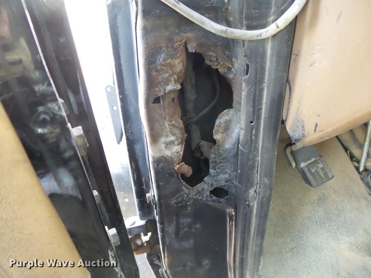 image for item DB7310 1996 Ford LT8000 dump truck