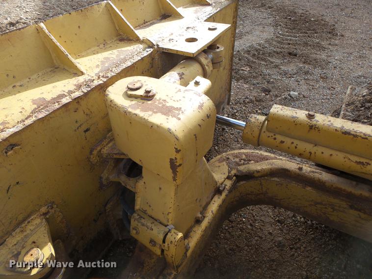 image for item DB7312 1987 Caterpillar D4B dozer