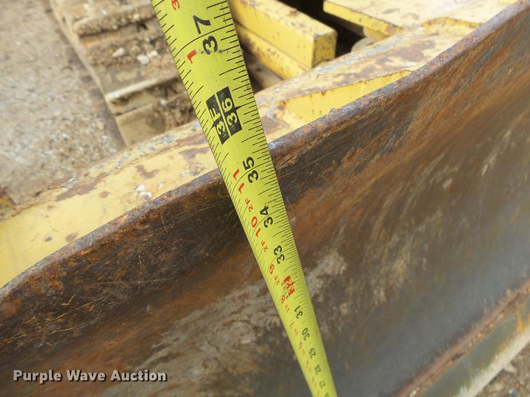 image for item DB7312 1987 Caterpillar D4B dozer