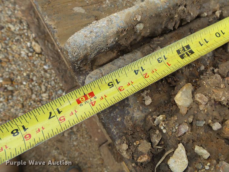 image for item DB7312 1987 Caterpillar D4B dozer