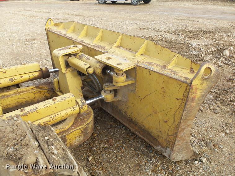 image for item DB7312 1987 Caterpillar D4B dozer
