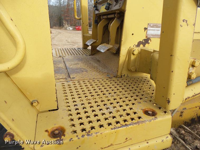 image for item DB7312 1987 Caterpillar D4B dozer