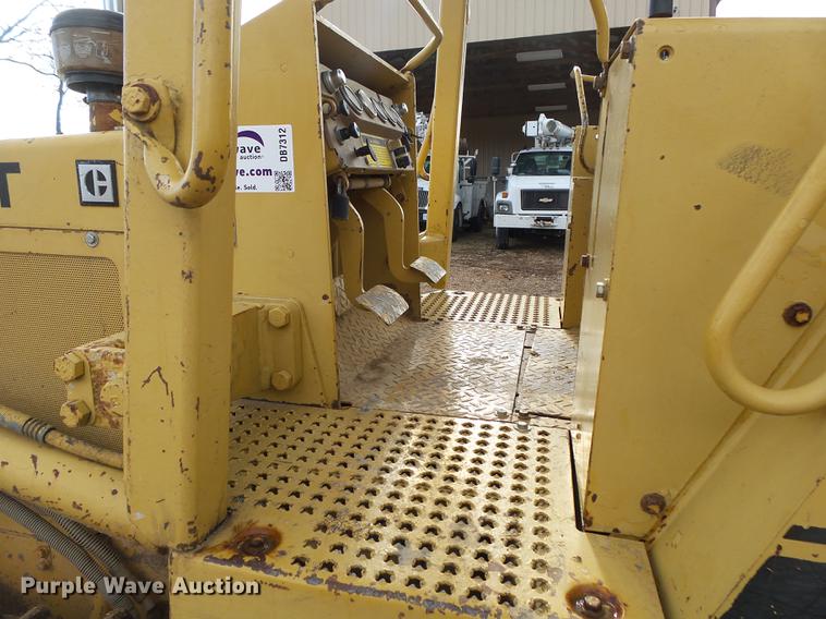 image for item DB7312 1987 Caterpillar D4B dozer