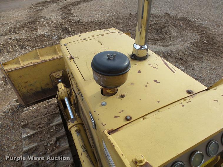 image for item DB7312 1987 Caterpillar D4B dozer