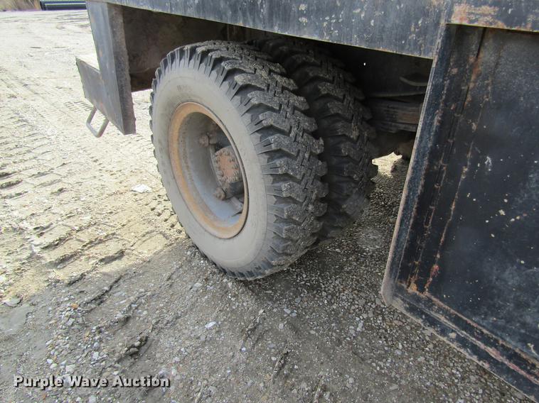 image for item DB9779 1991 GMC TopKick flatbed truck