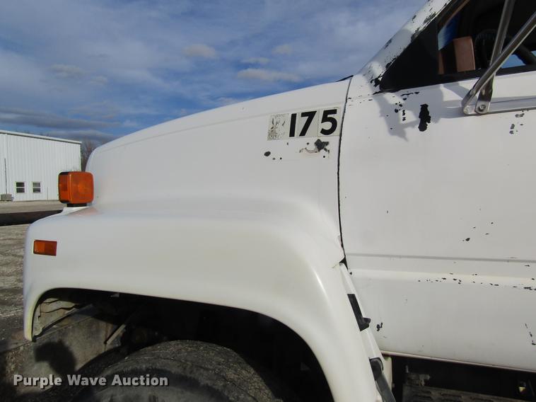 image for item DB9779 1991 GMC TopKick flatbed truck