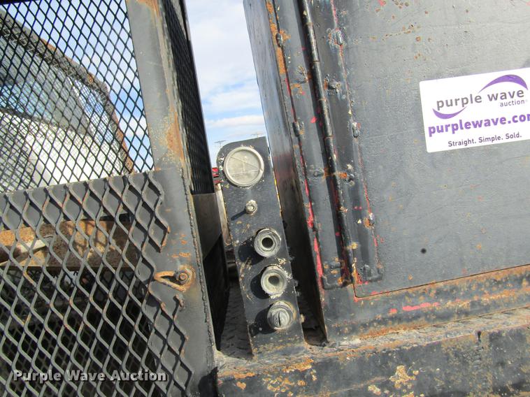 image for item DB9779 1991 GMC TopKick flatbed truck