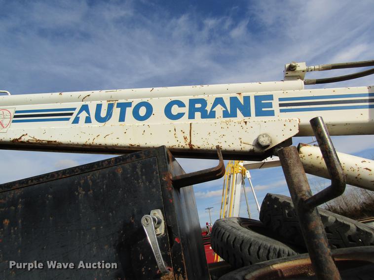 image for item DB9779 1991 GMC TopKick flatbed truck