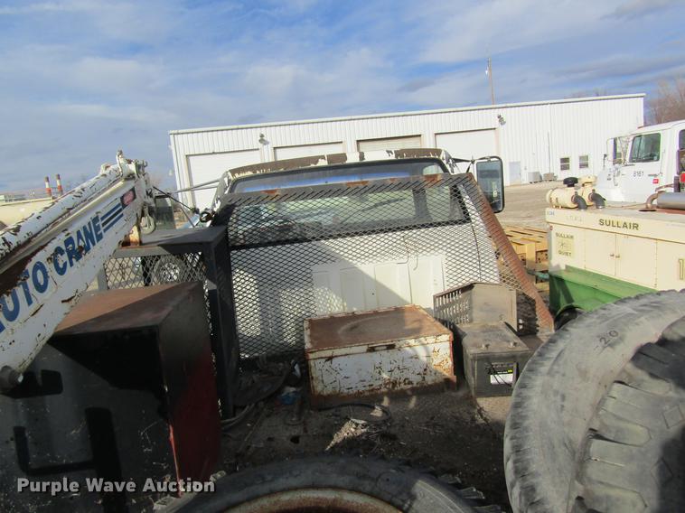 image for item DB9779 1991 GMC TopKick flatbed truck