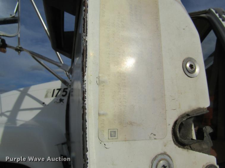 image for item DB9779 1991 GMC TopKick flatbed truck