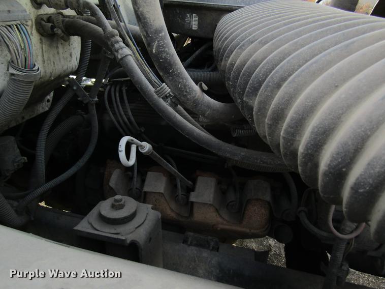 image for item DB9779 1991 GMC TopKick flatbed truck