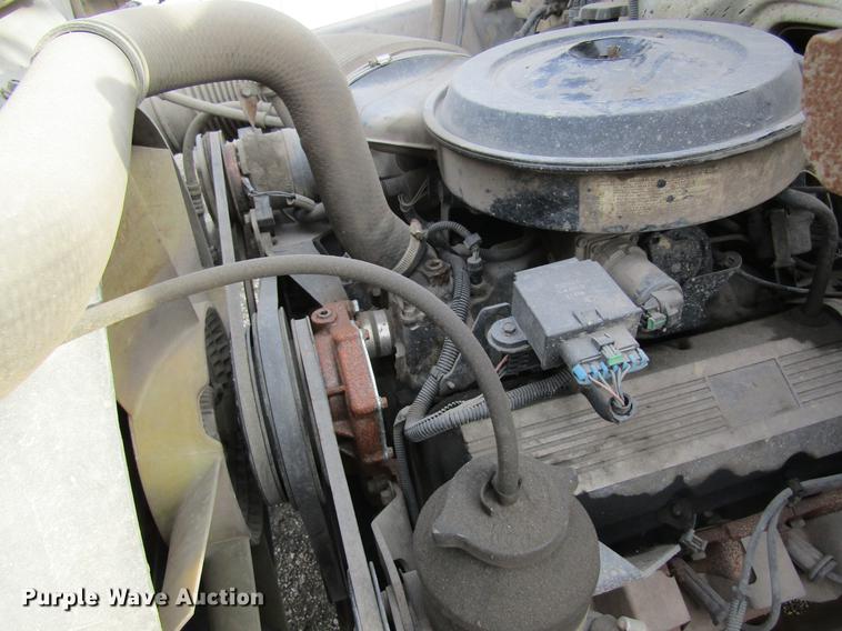 image for item DB9779 1991 GMC TopKick flatbed truck