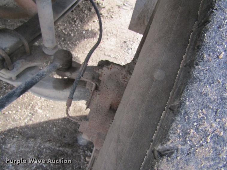 image for item DB9779 1991 GMC TopKick flatbed truck