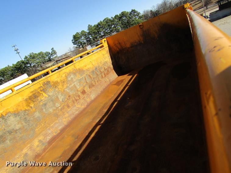 image for item DB9795 2004 International 7400 dump truck