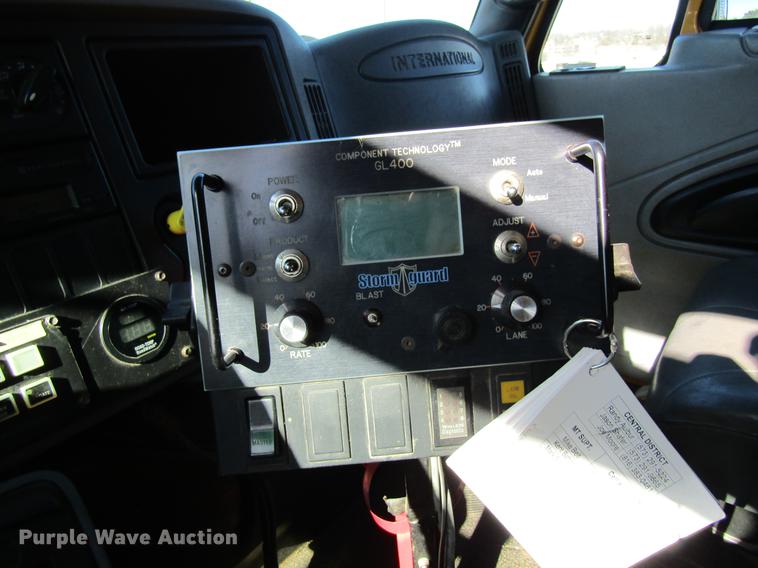 image for item DB9795 2004 International 7400 dump truck