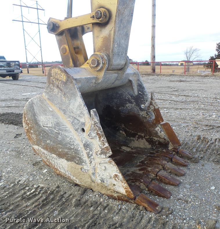 image for item DB9808 2002 Caterpillar 330C excavator