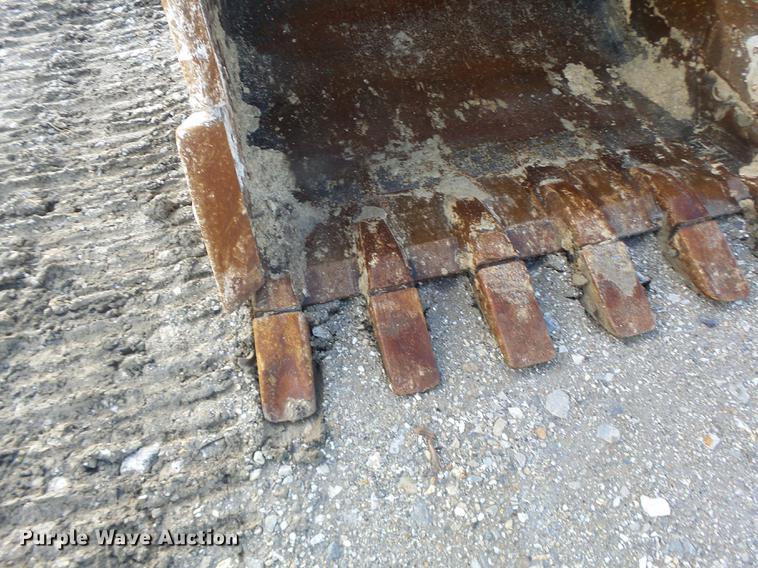 image for item DB9808 2002 Caterpillar 330C excavator