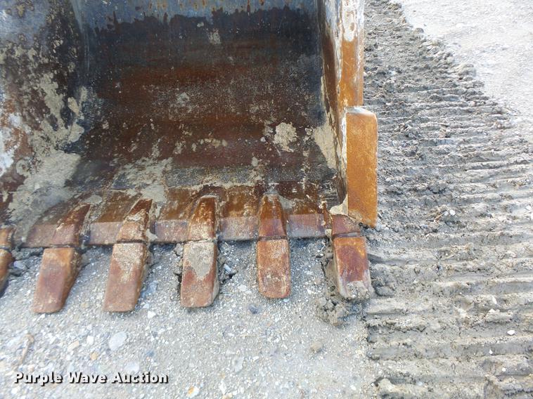 image for item DB9808 2002 Caterpillar 330C excavator