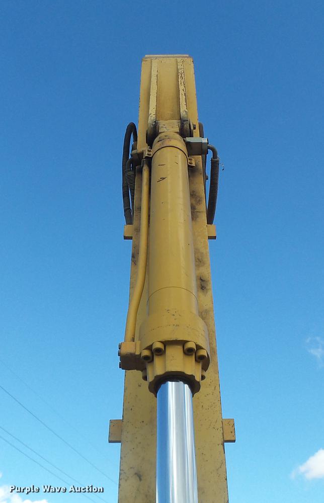 image for item DB9808 2002 Caterpillar 330C excavator