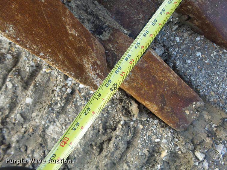 image for item DB9808 2002 Caterpillar 330C excavator