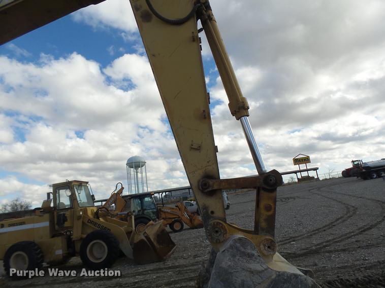 image for item DB9808 2002 Caterpillar 330C excavator