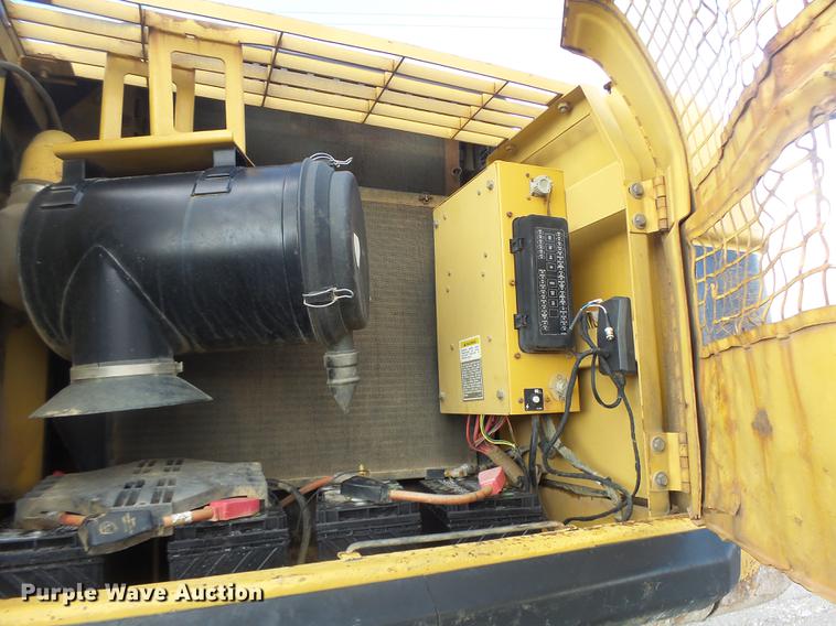 image for item DB9808 2002 Caterpillar 330C excavator