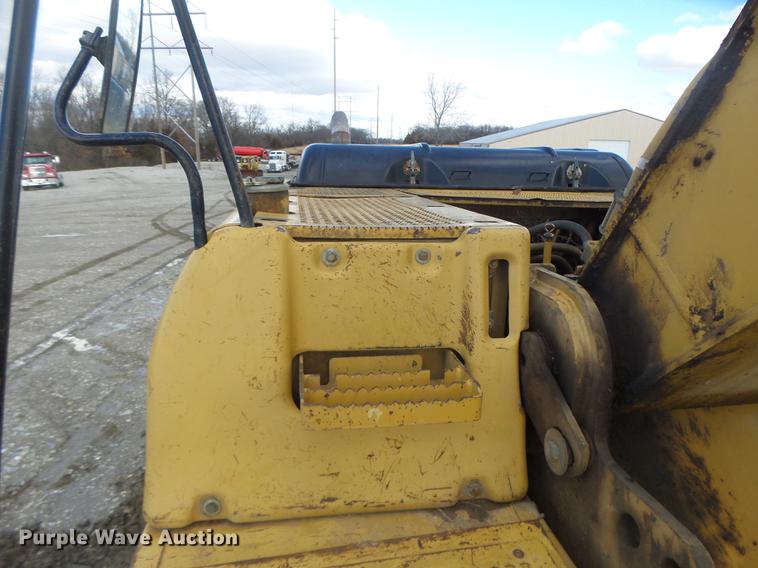 image for item DB9808 2002 Caterpillar 330C excavator