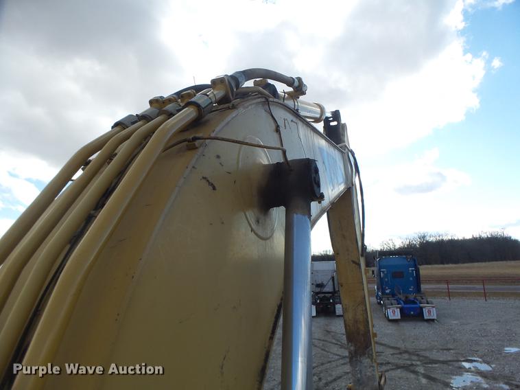 image for item DB9808 2002 Caterpillar 330C excavator