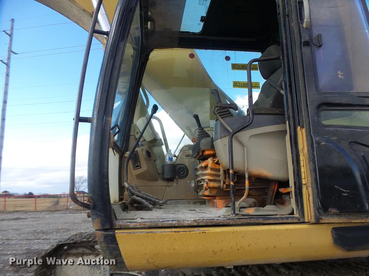 image for item DB9808 2002 Caterpillar 330C excavator