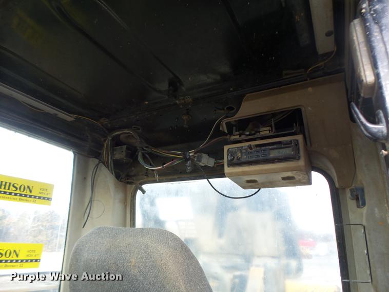 image for item DB9808 2002 Caterpillar 330C excavator