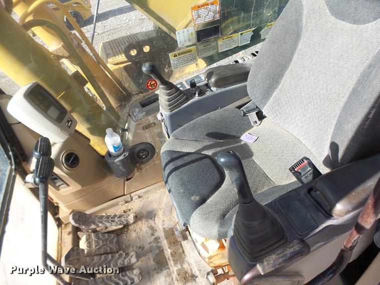 image for item DB9808 2002 Caterpillar 330C excavator