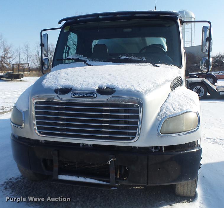 image for item DB9809 2004 Freightliner M2106 vacuum truck