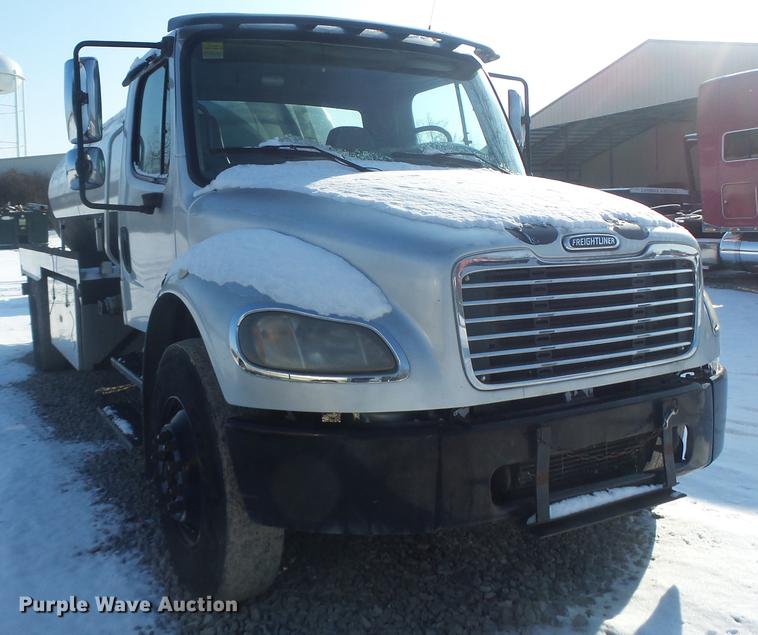 image for item DB9809 2004 Freightliner M2106 vacuum truck