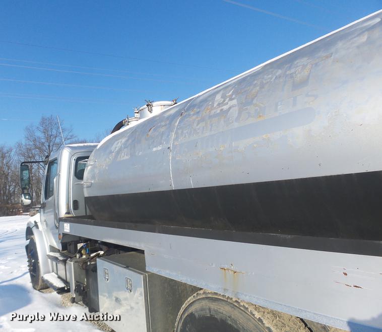 image for item DB9809 2004 Freightliner M2106 vacuum truck