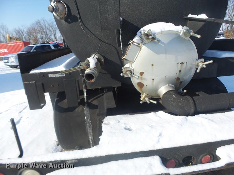 image for item DB9809 2004 Freightliner M2106 vacuum truck