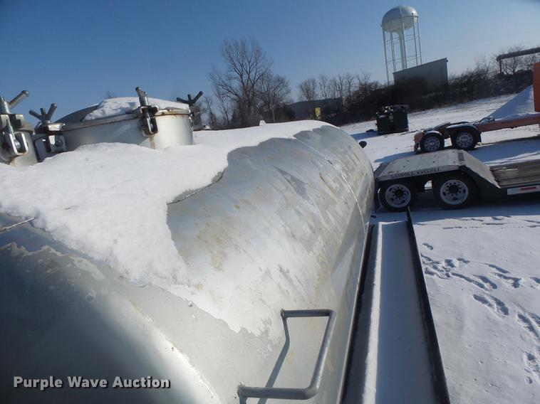 image for item DB9809 2004 Freightliner M2106 vacuum truck