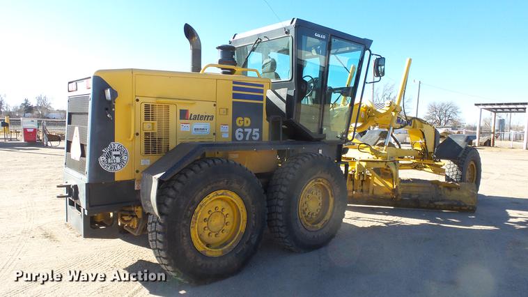 image for item DC0549 2004 Komatsu GD675 motor grader
